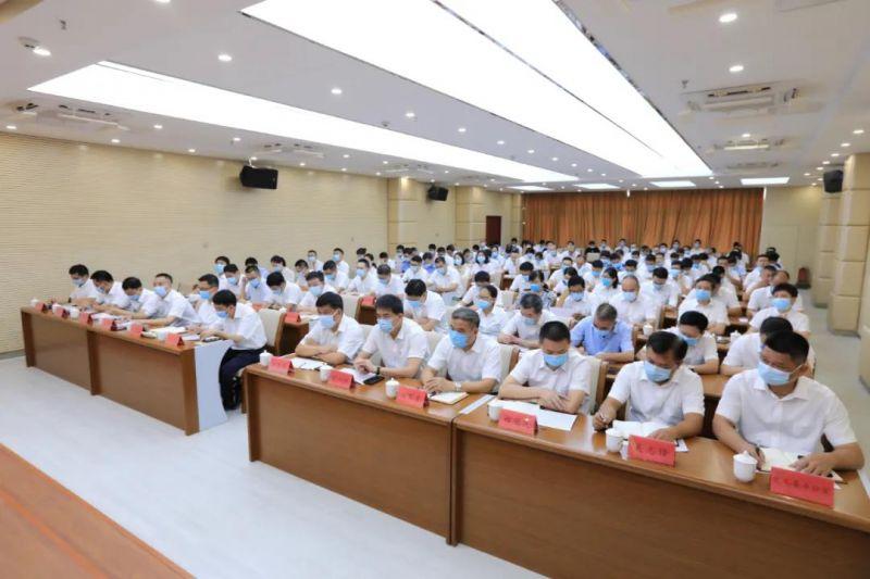 泉州市梁炳辉最新消息，一位杰出人物的崭新篇章