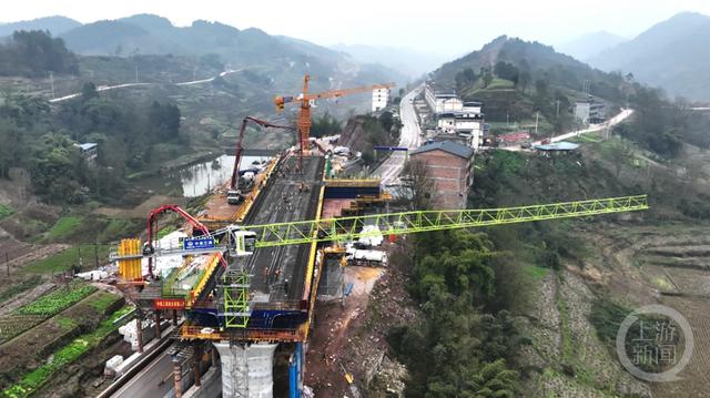忠县沿江铁路最新消息，进展顺利，助力地方经济发展