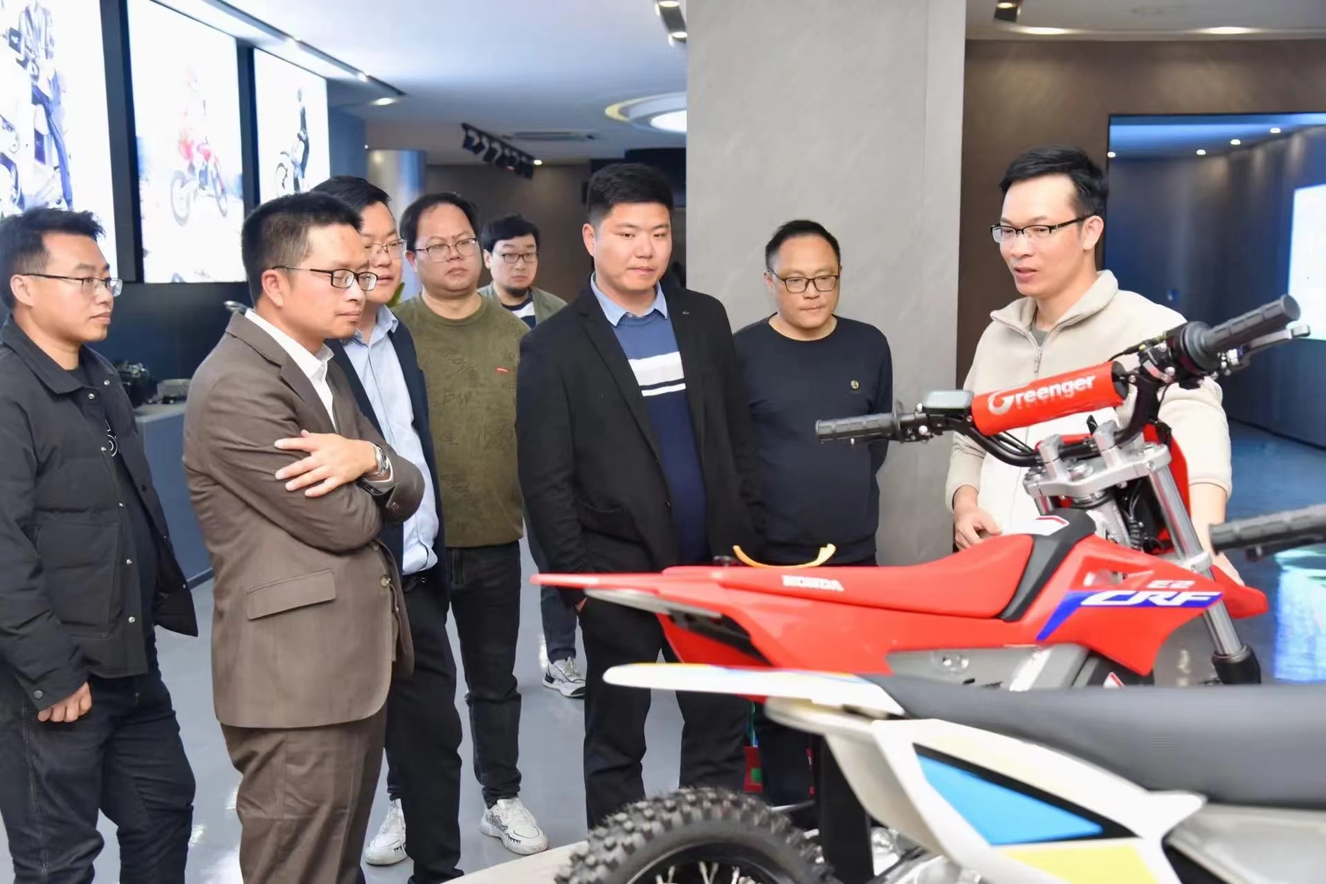 曹青山电动车最新进展，引领绿色出行，创新技术引领未来