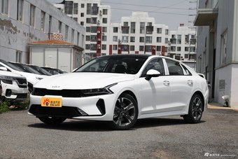 起亚K5低配价格解析，多少钱能拥有这款经济型轿车？